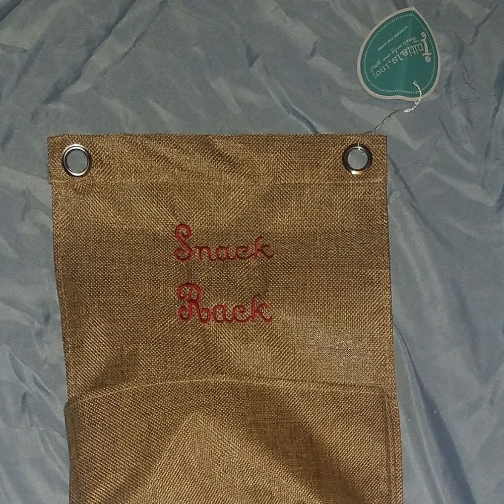 NWT Initials Inc snack rack